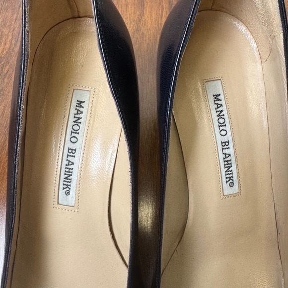 Manolo Blahnik Navy Leather Pointed Toe Kitten Heels EU 38 - Picture 9 of 9